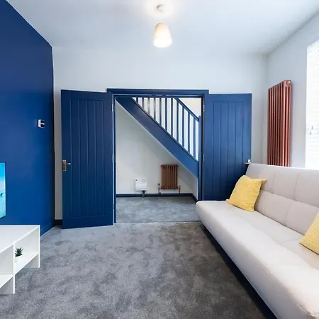 Apartment Mural By Mycityhaven Bristol
